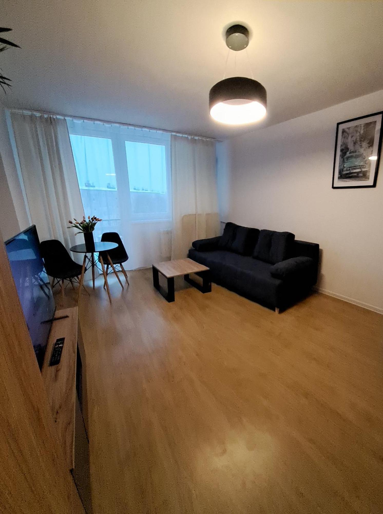 Kawalerka 28M Salon Z Kuchnia Centrum Újszandec Kültér fotó